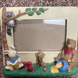 Vtg 3D Easter Rabbit, Bear, squirrel & skunk Story Book frame- 4x3